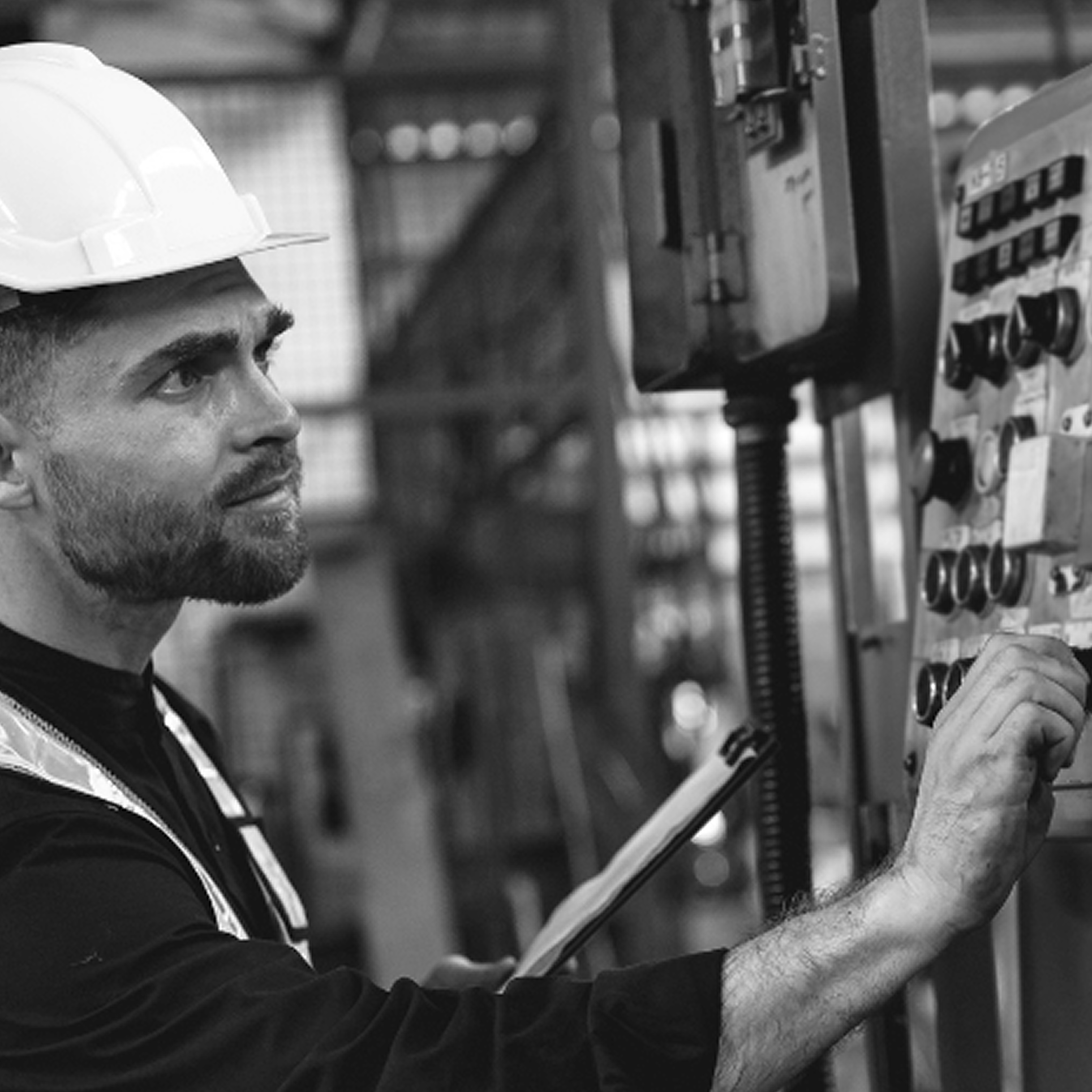 procesoperator actief op zijn werkplek